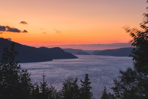 Promotion Saguenay - vue sur le Saguenay, coucher de soleil.jpg
